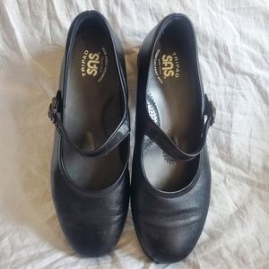 SAS Maria Mary Jane  size  9.